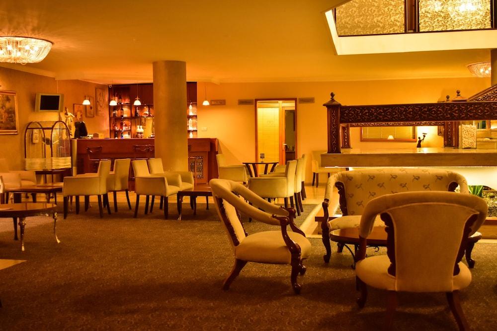 Gur Kent Hotel - Lobby Lounge