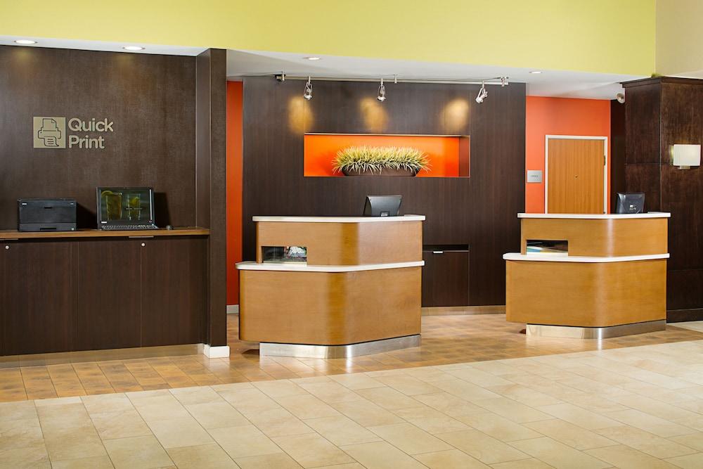 Courtyard by Marriott Sacramento Midtown - Check-in/Check-out Kiosk