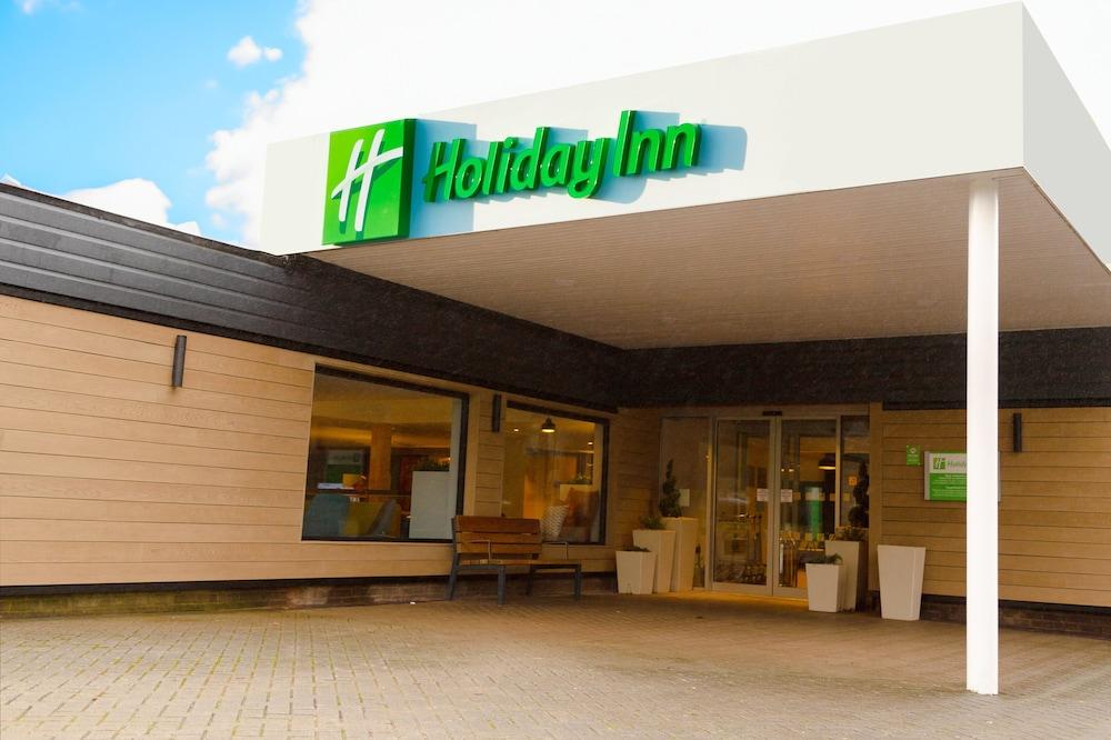 Holiday Inn NEWPORT, an IHG Hotel - Featured Image