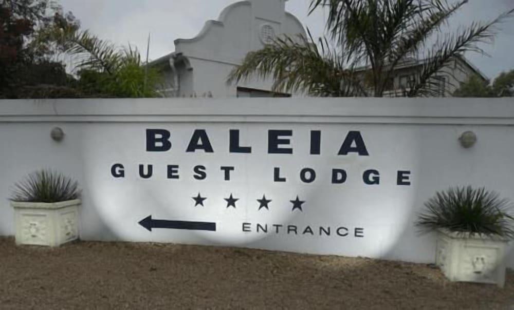 Baleia Guest Lodge Bed & Breakfast - Featured Image