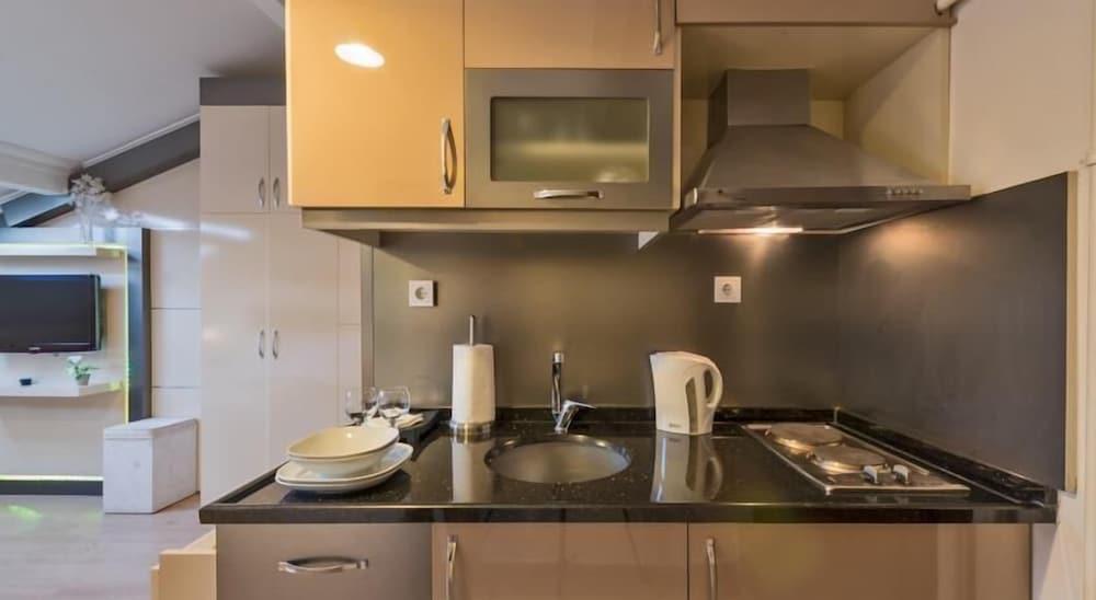 Taxim Center Residence - Private kitchen