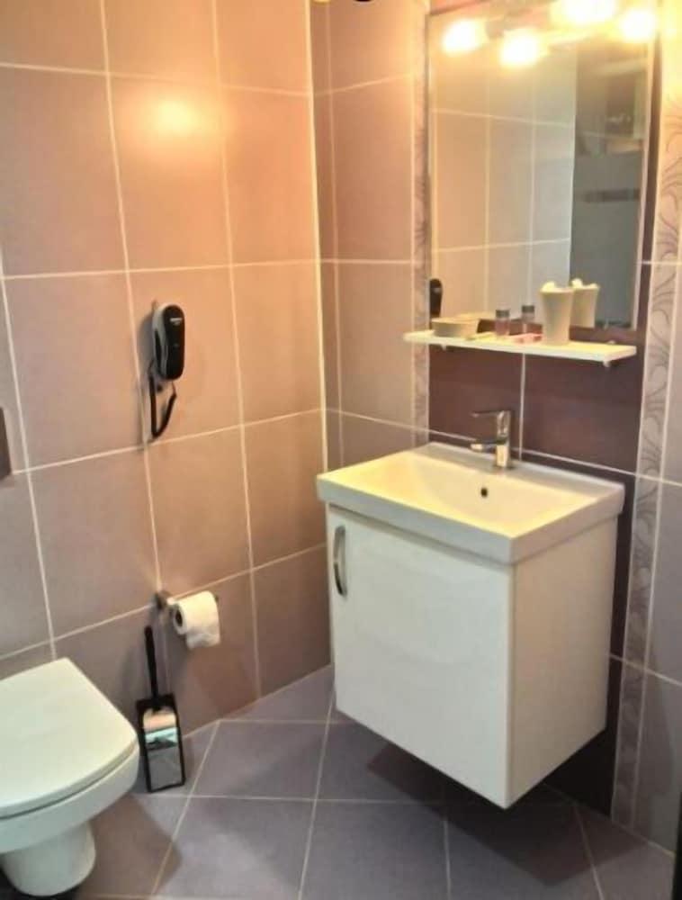 Guney Adana Otel - Bathroom