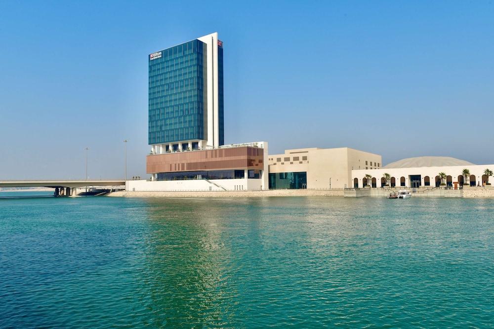 Hilton Garden Inn Bahrain Bay - Exterior