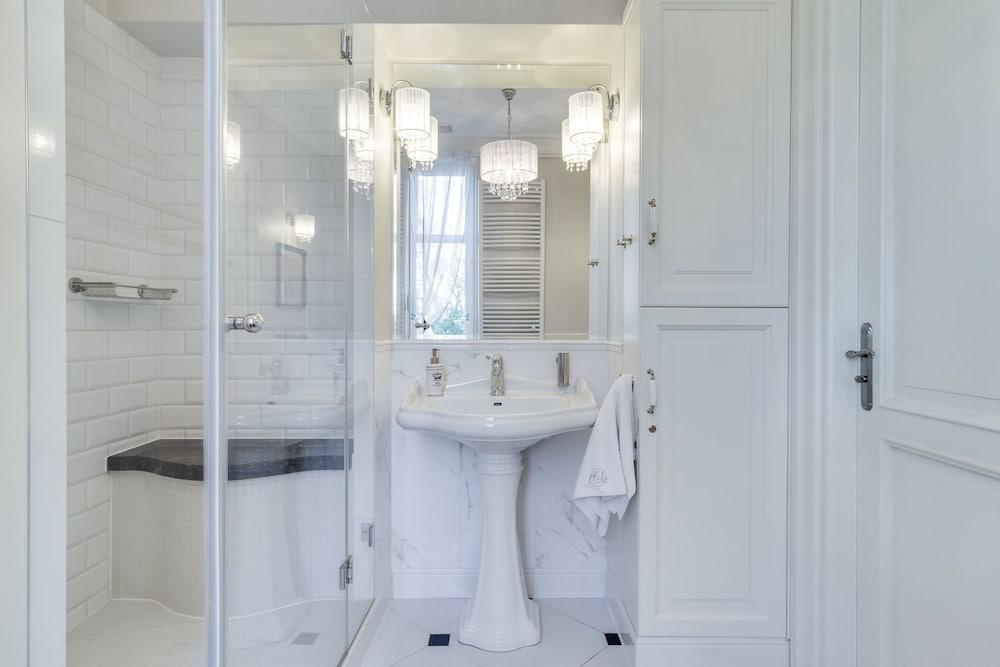 Elite Apartments Sopot King - Bathroom Sink