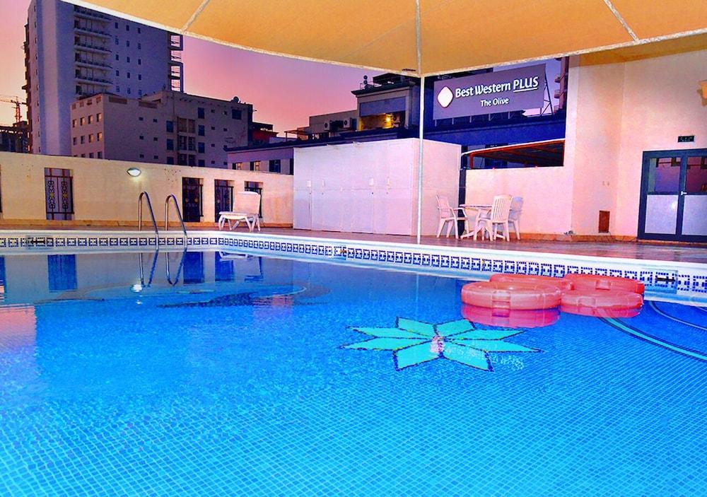 أجنحة بيرل البحرين - Outdoor Pool