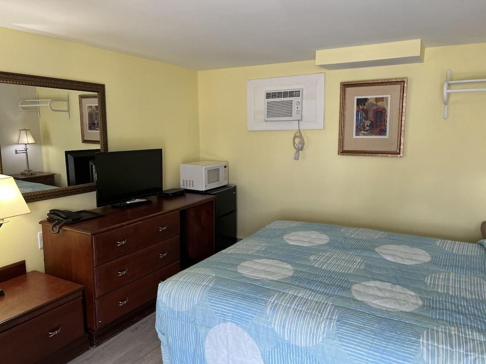 Budget Inn Motel Suites - Featured Image