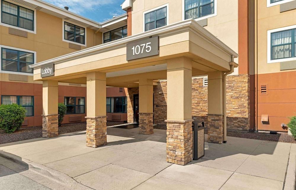 Extended Stay America Select Suites Chicago Hanover Park - Exterior