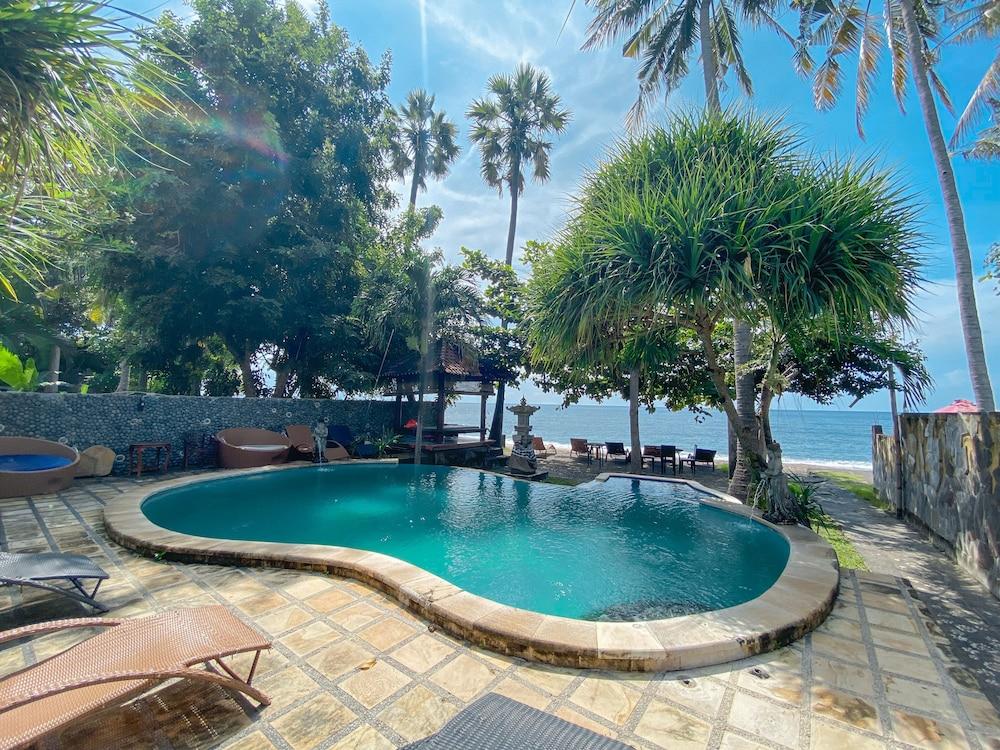 Bali Bhuana Beach Cottage - Featured Image