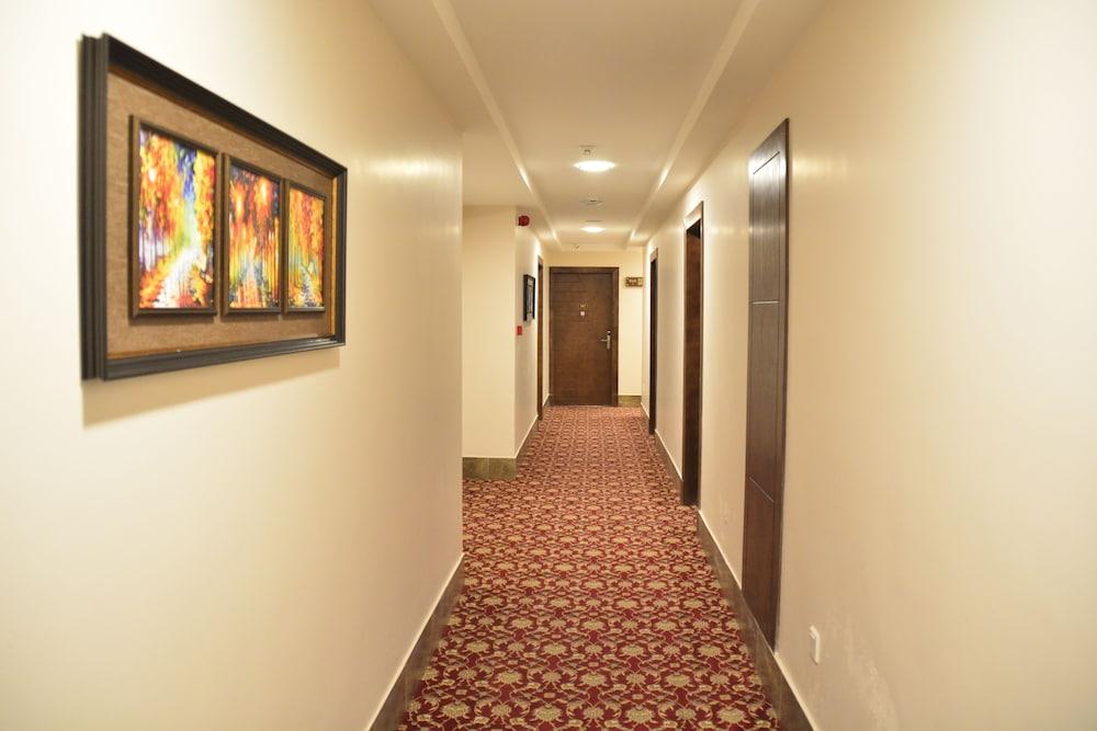 Rawa hotel Suites - Interior Detail