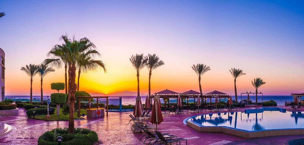 Renaissance Sharm El Sheikh Golden View Beach Resort - Pool