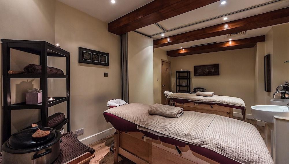 Courthouse Hotel - Treatment Room