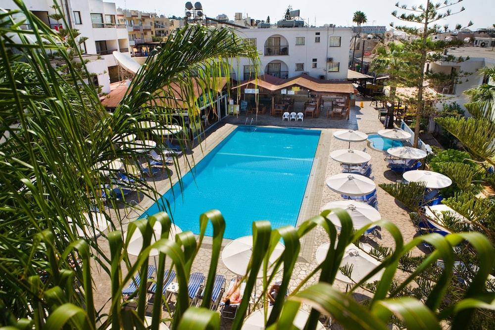 Christabelle Hotel Apartments - Outdoor Pool