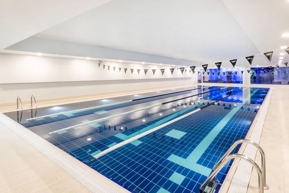 London Twickenham Stadium Hotel, a member of Radisson Individuals - Indoor Pool