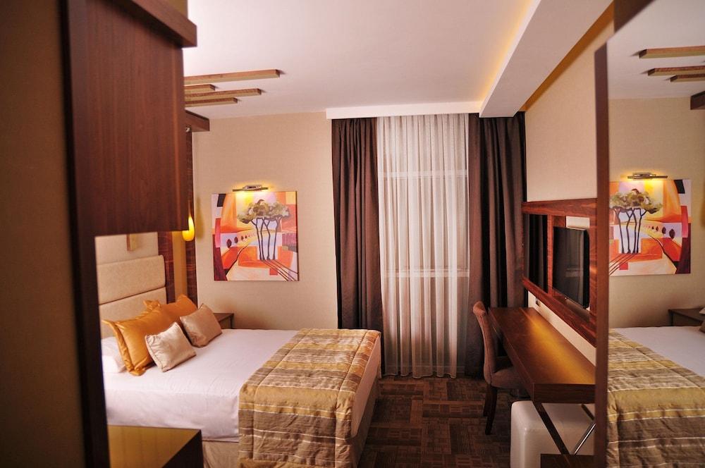 Avin Hotel - Room