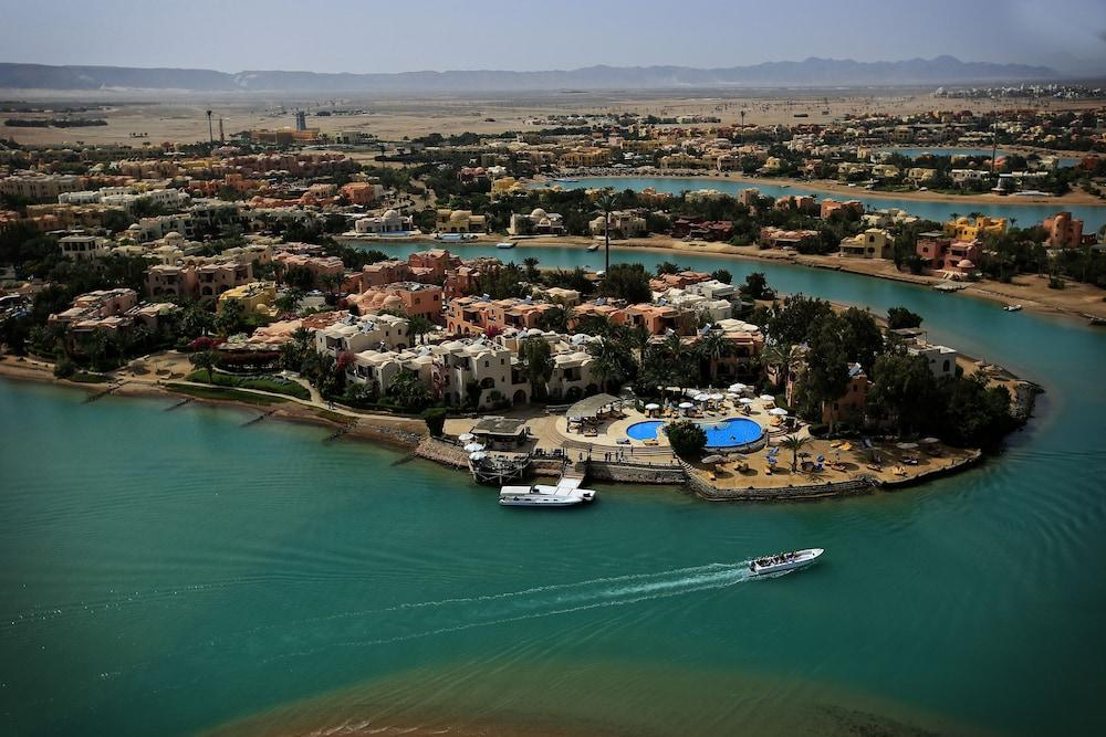 Sultan Bey Hotel - Aerial View