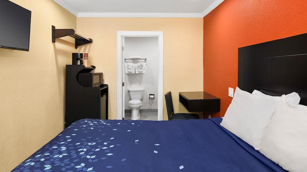 Scandia Motel - Room