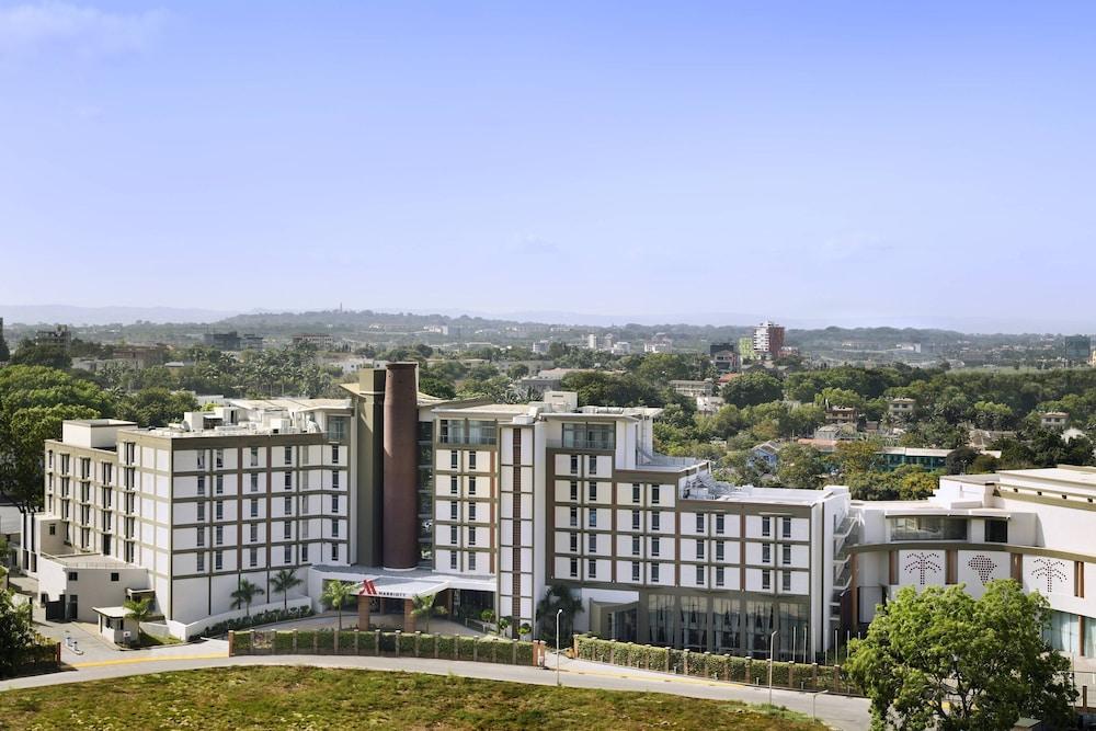 Accra Marriott Hotel - Featured Image
