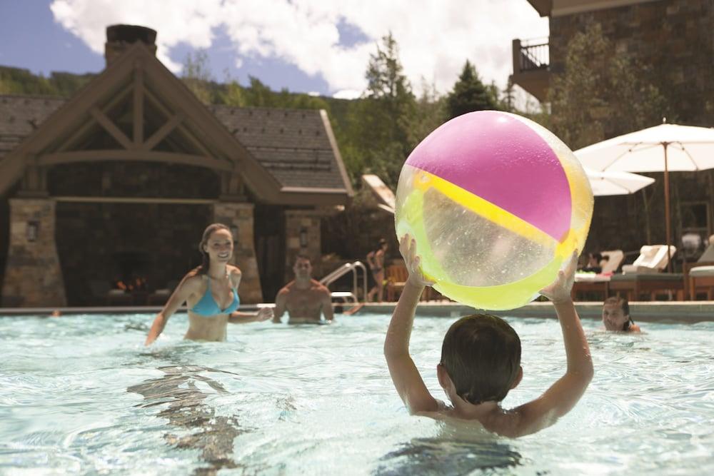 Four Seasons Resort Vail - Outdoor Pool