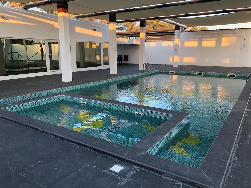 سبا وفيلات جوهرة الرميس - Indoor Pool