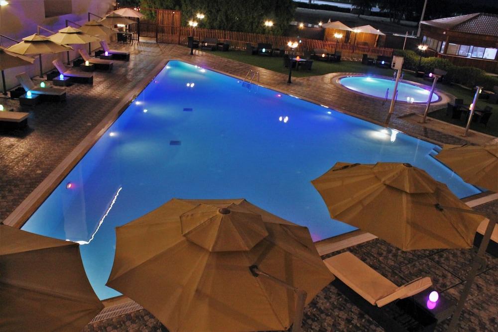فندق فيلاجيو أبو ظبي - Outdoor Pool