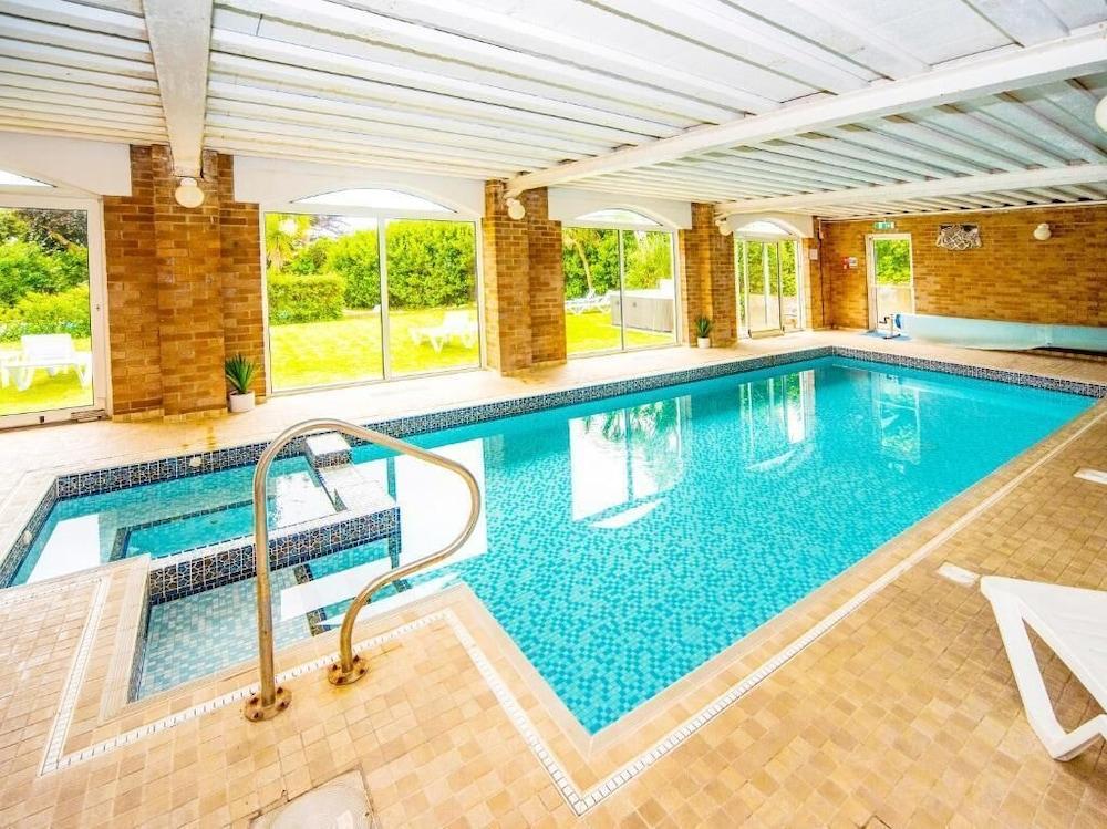 Crofton House Hotel - Indoor Pool