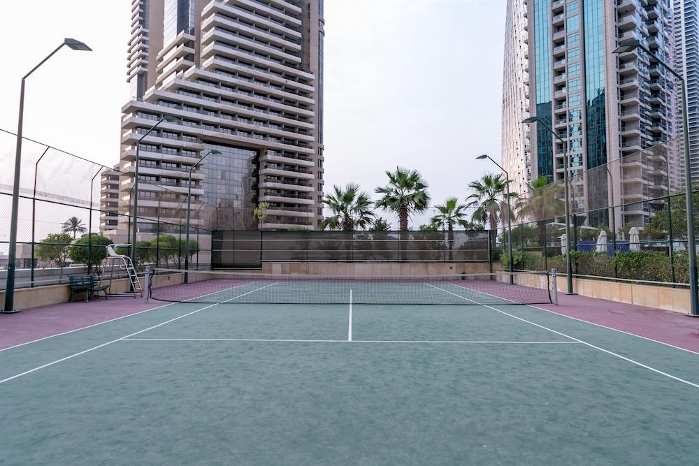 One Perfect Stay - Marina Terrace - Tennis Court