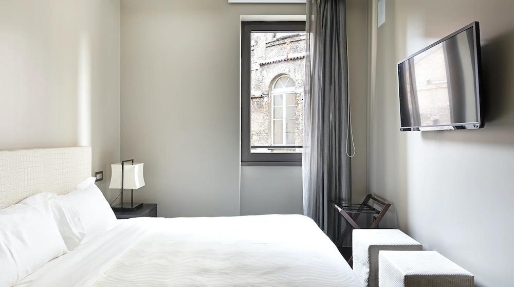 Allegroitalia San Pietro All'Orto 6 Luxury Apartments - Room