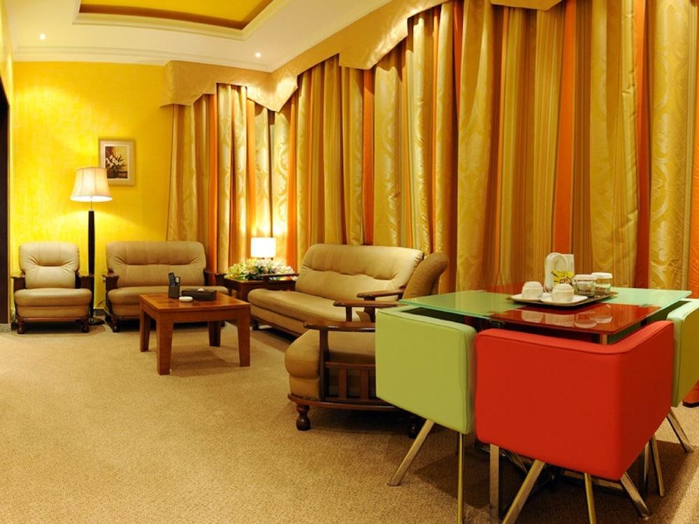 AG Hotel - Room
