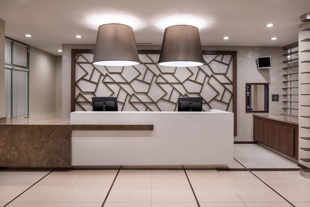 Residence Inn by Marriott Irvine John Wayne Airport - Reception