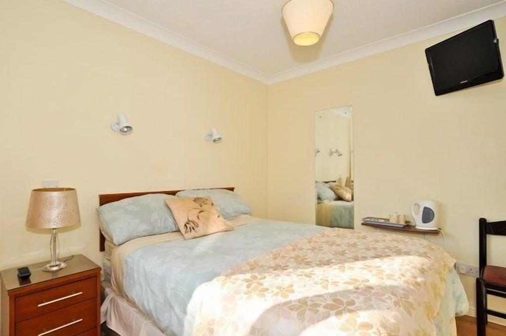 Lynfield Guest House - Room