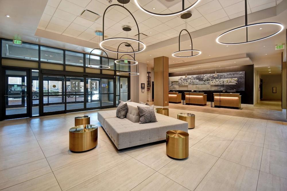 Embassy Suites by Hilton Raleigh Durham Research Triangle - Lobby