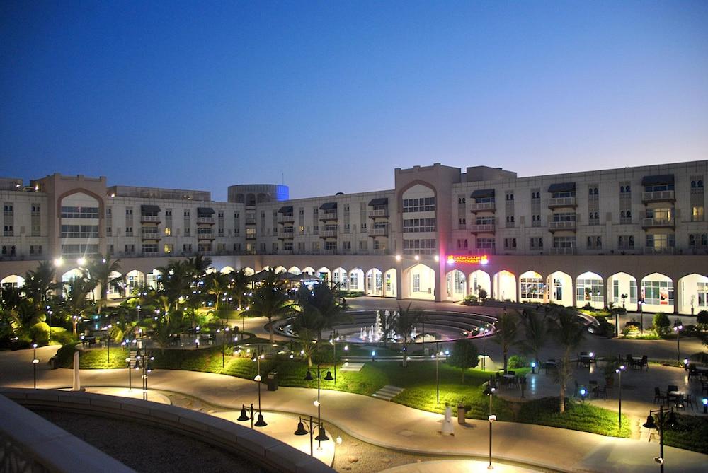 فندق حدائق صلالة بإدارة شركة سفير للفنادق والمنتجعات - Exterior