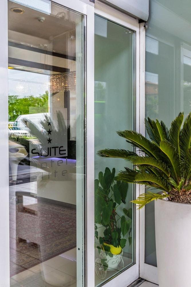 Suite Hotel Elite - Exterior