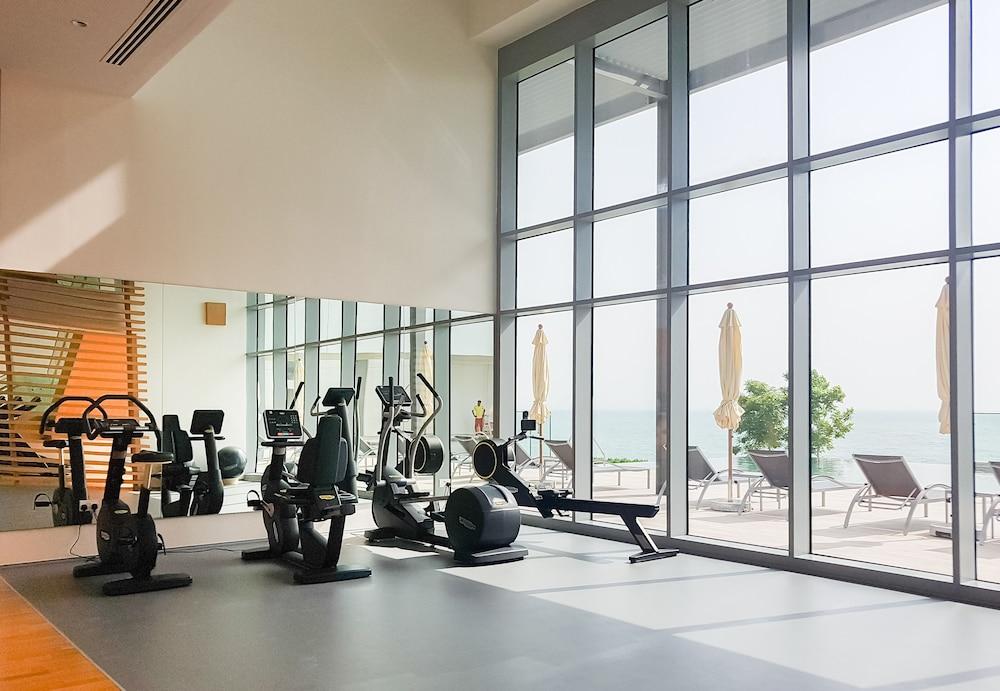 Maison Privee - Stunning Sea Views on Dubai’s New Luxury Island - Fitness Facility