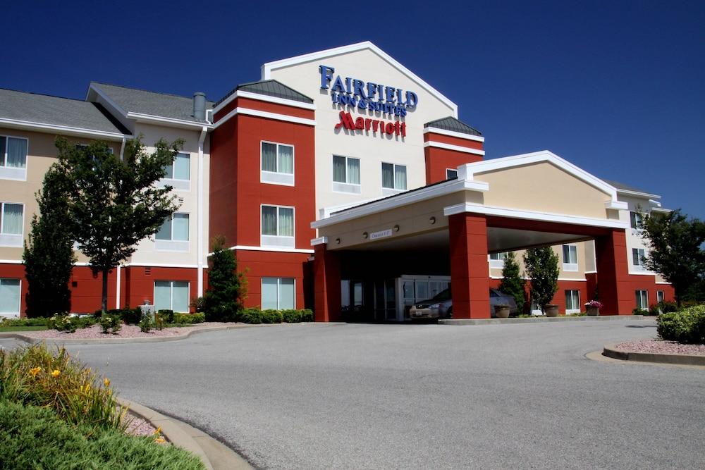 Fairfield Inn and Suites by Marriott Marion - Featured Image