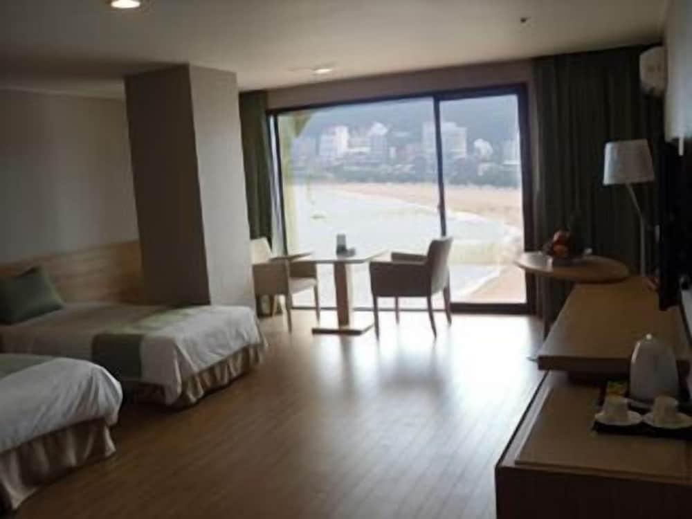 Song Jung Hotel - Room