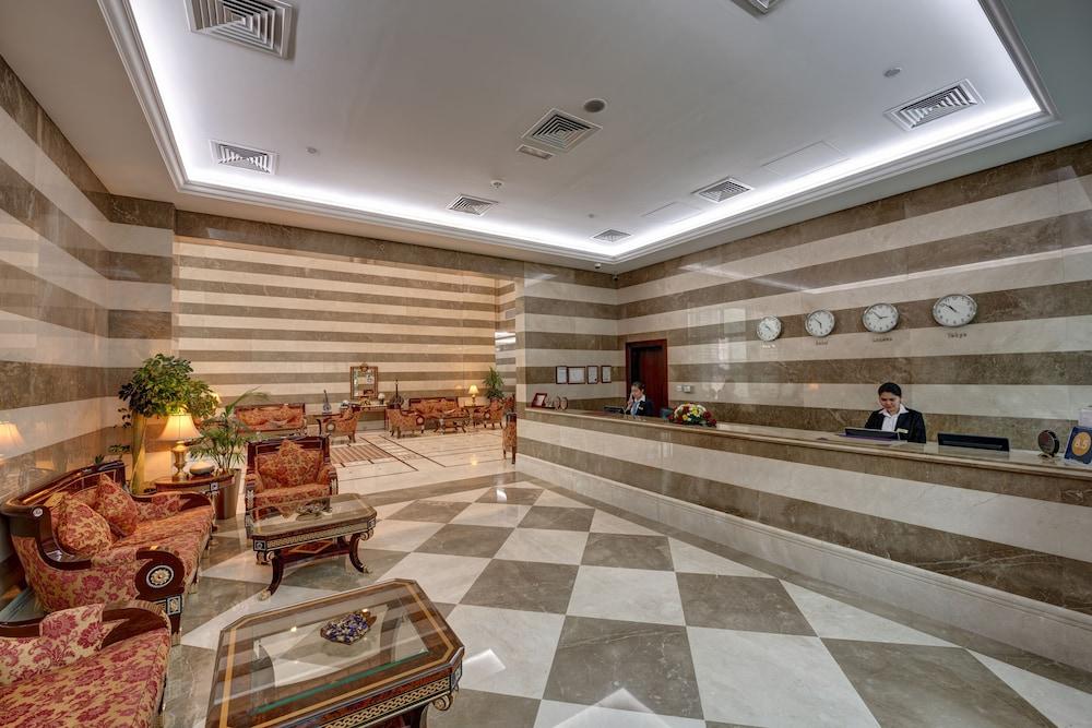 Marina Hotel Apartments - Lobby