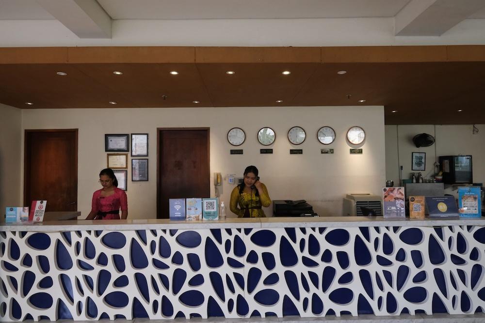 ZIA Hotel Kuta - Lobby