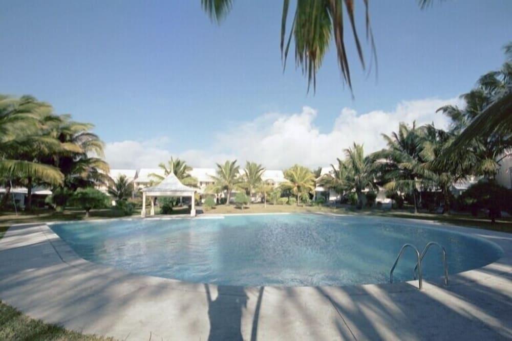 Thalassa Residence - Outdoor Pool