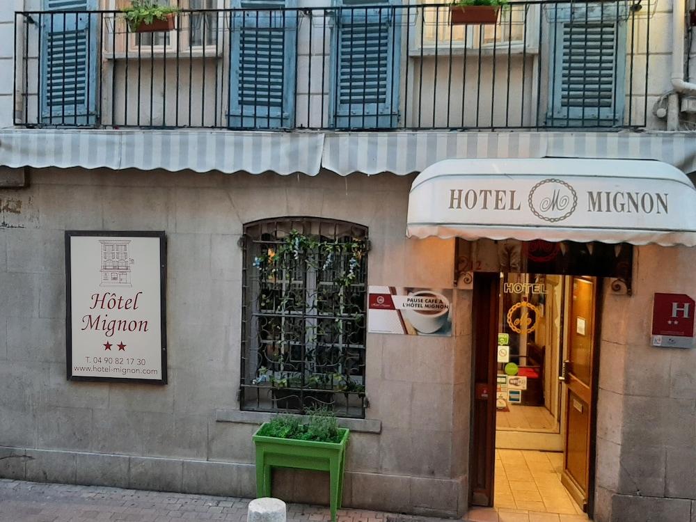 Hotel Mignon - Featured Image