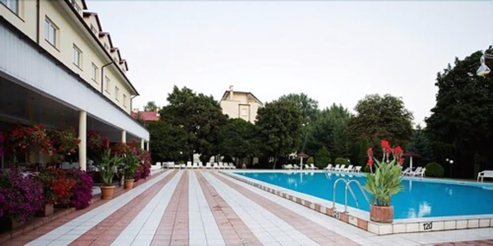 Ambasador Chojny Hotel Lodz - Outdoor Pool