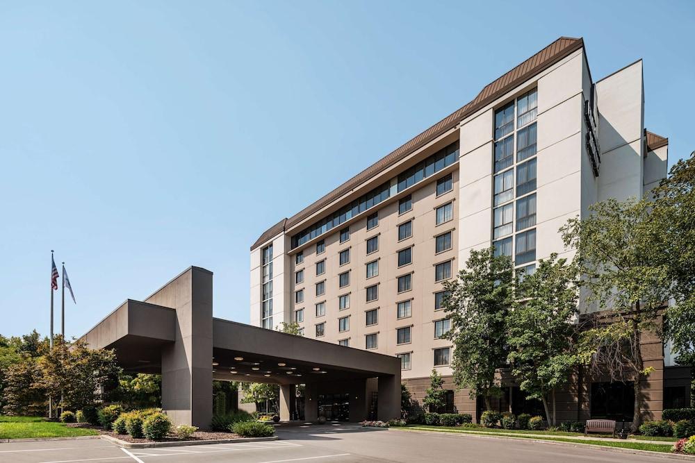 Embassy Suites by Hilton Nashville Airport - Featured Image