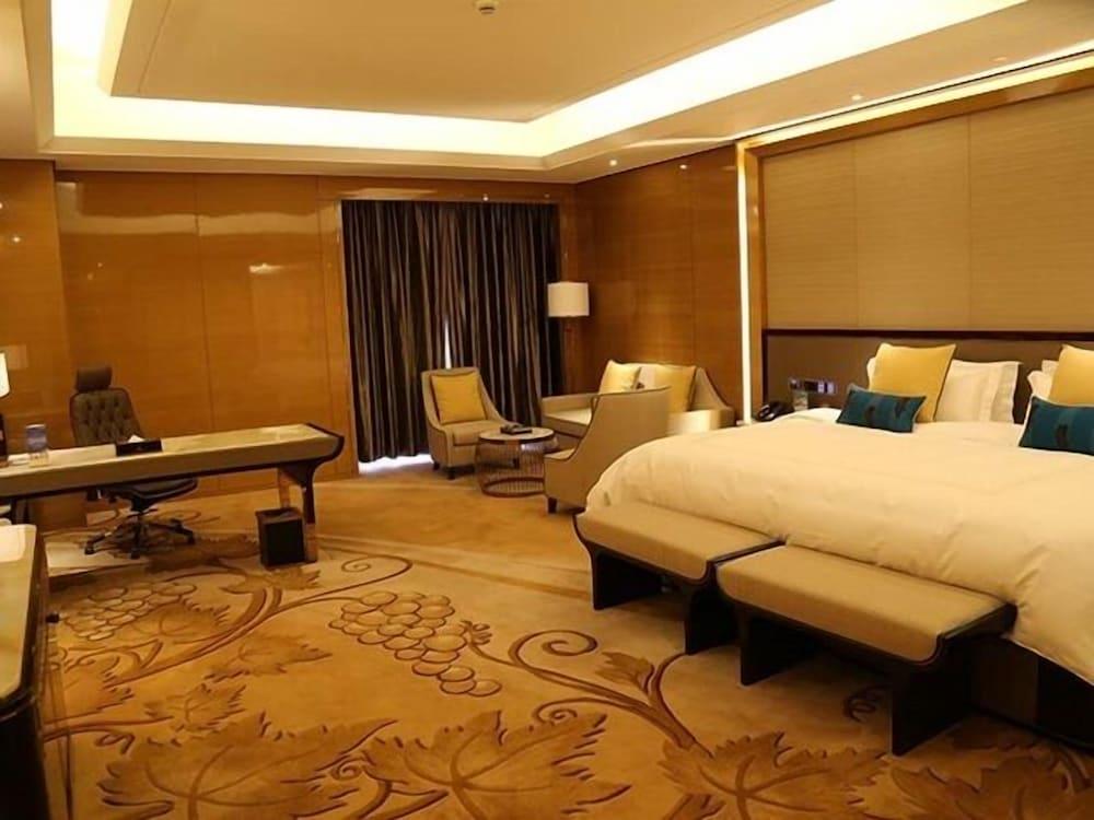Jin Jiang International Hotel Urumqi - Room