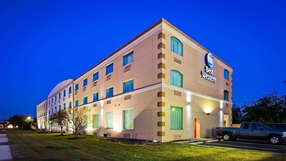 Best Western Airport Inn & Suites Cleveland - Featured Image