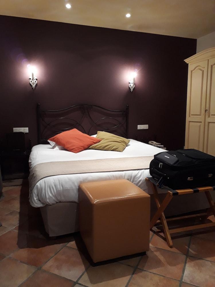 Castel' Provence - Room