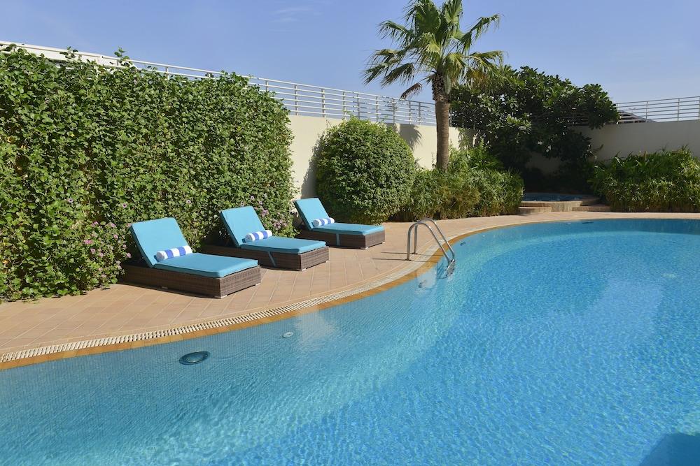 Somerset Al Fateh Bahrain - Outdoor Pool