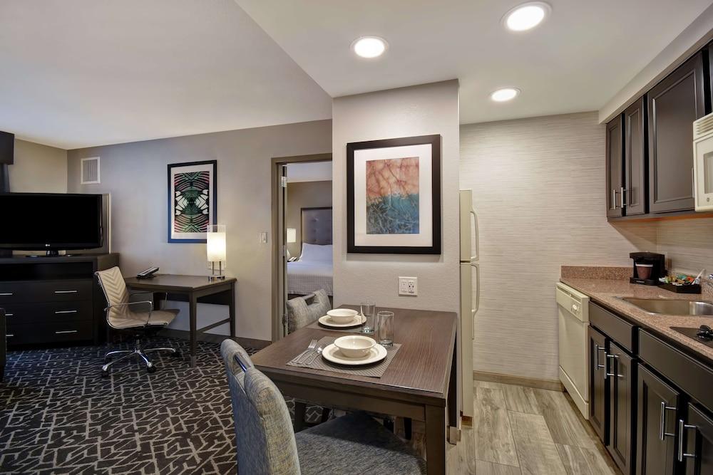 Homewood Suites by Hilton Edgewater - Room