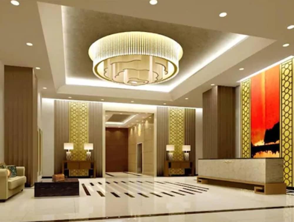 Urban Hotel Shanghai - Lobby