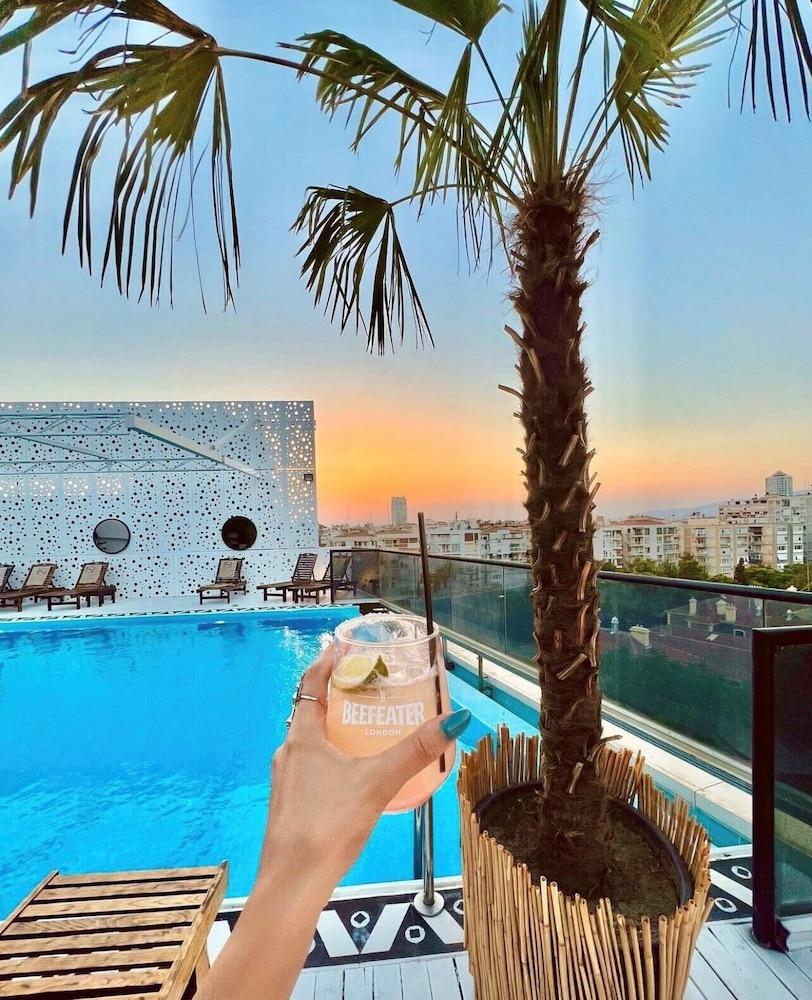Volley Hotel İzmir - Rooftop Pool