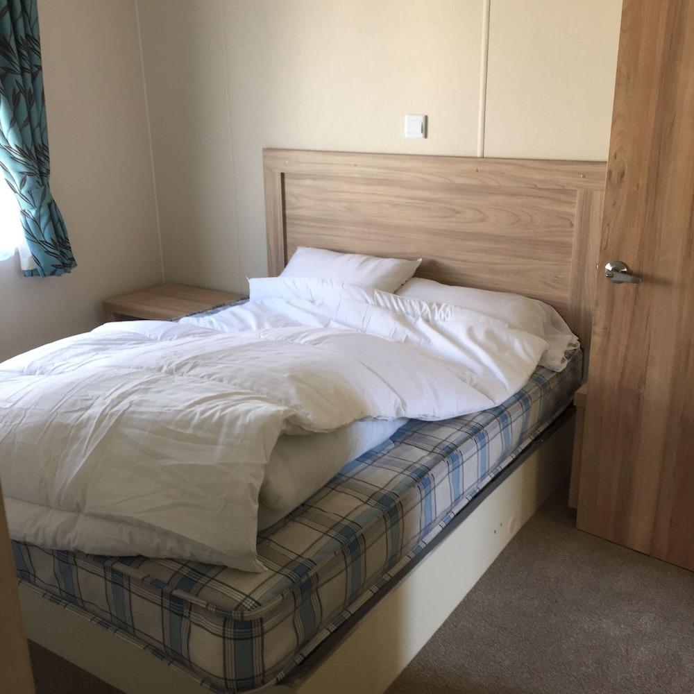 Camber Sands Lodge - Room